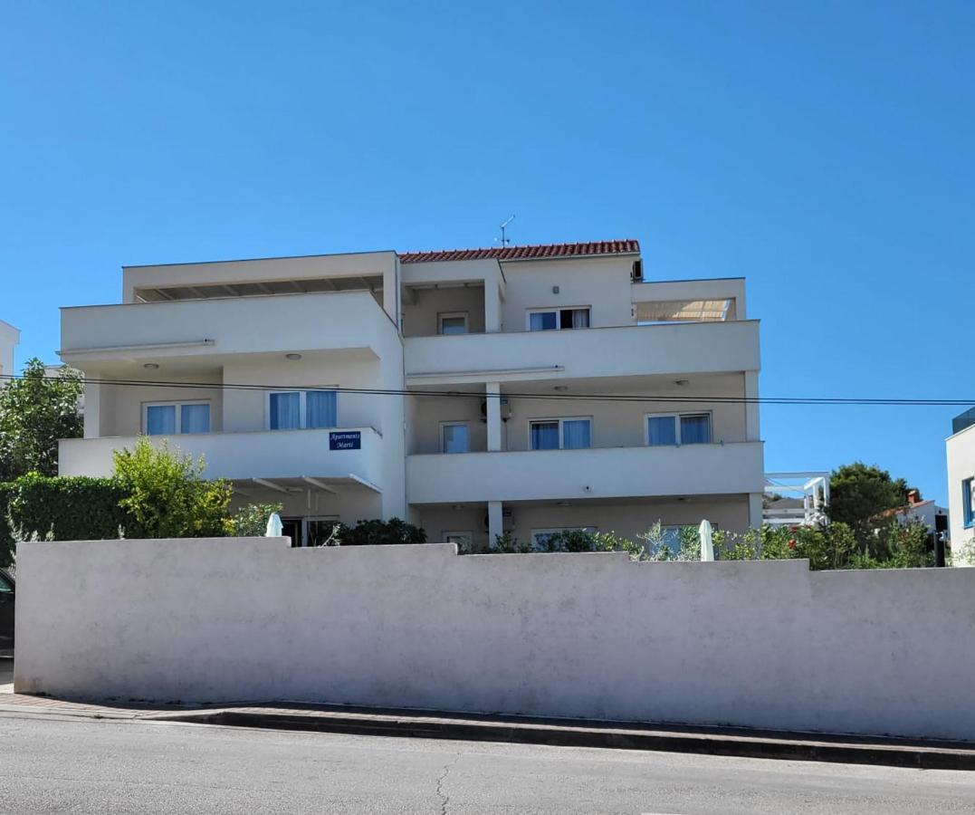 Apartments Marti ムルテル エクステリア 写真