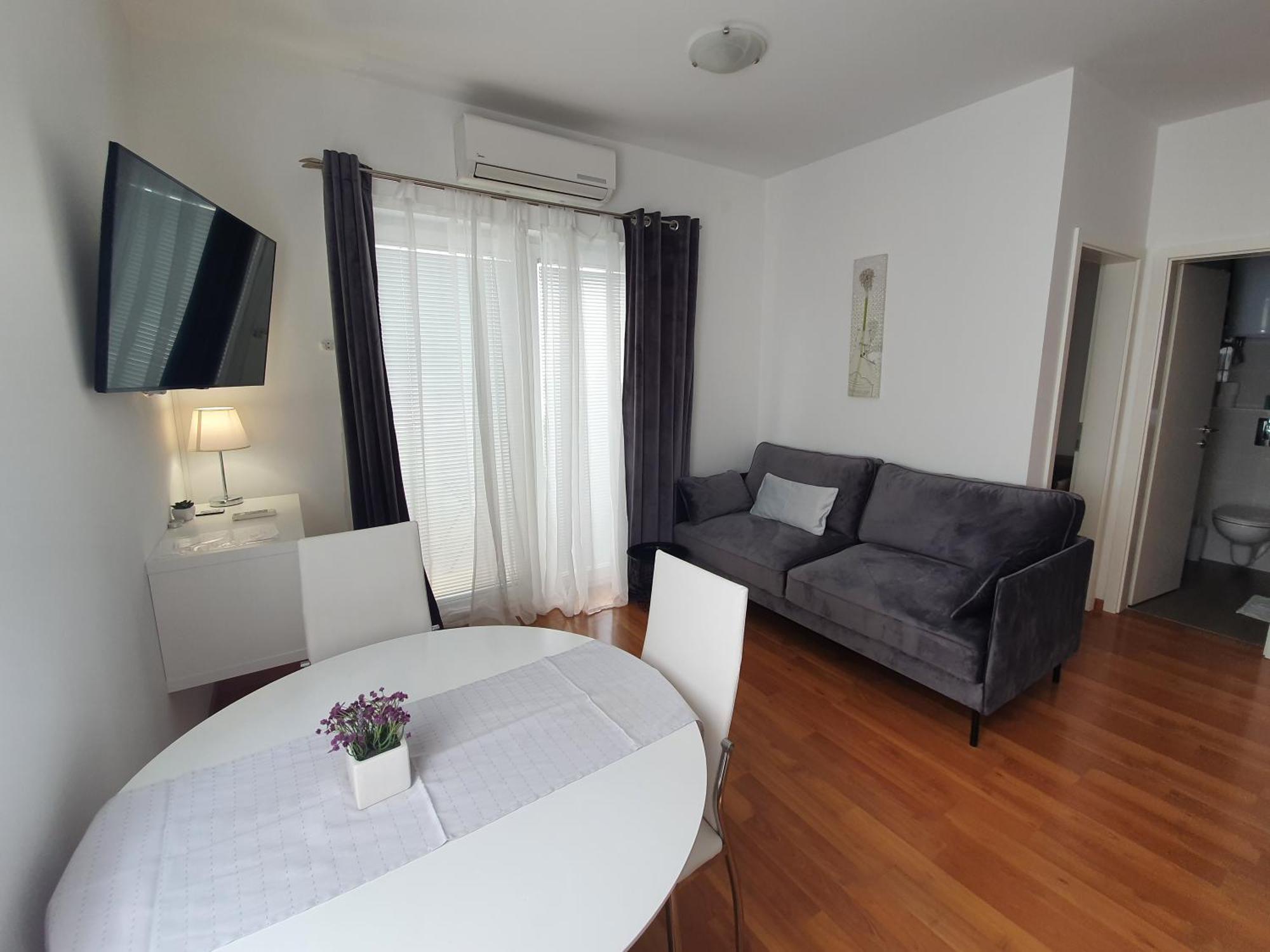 Apartments Marti ムルテル エクステリア 写真