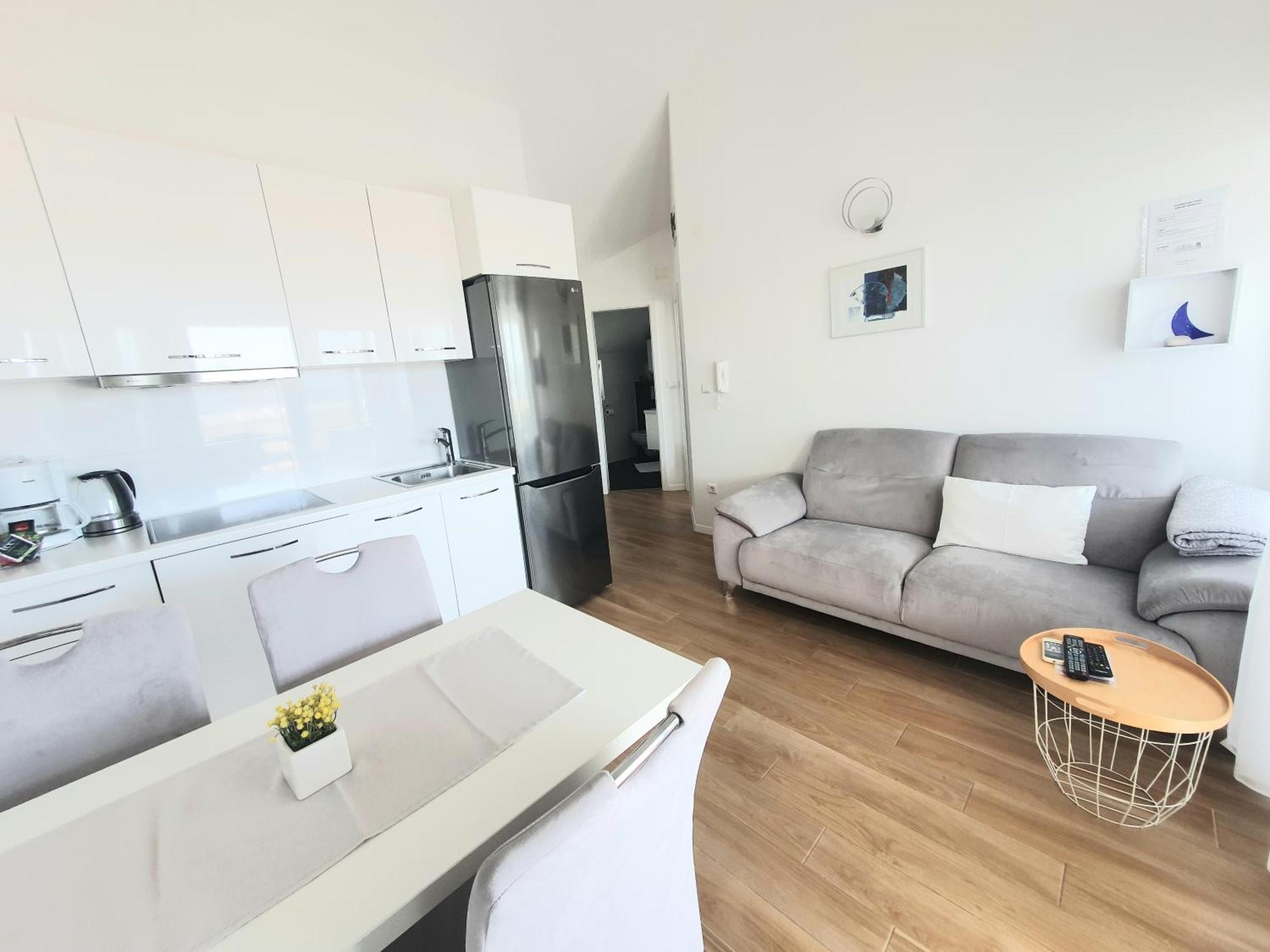 Apartments Marti ムルテル エクステリア 写真