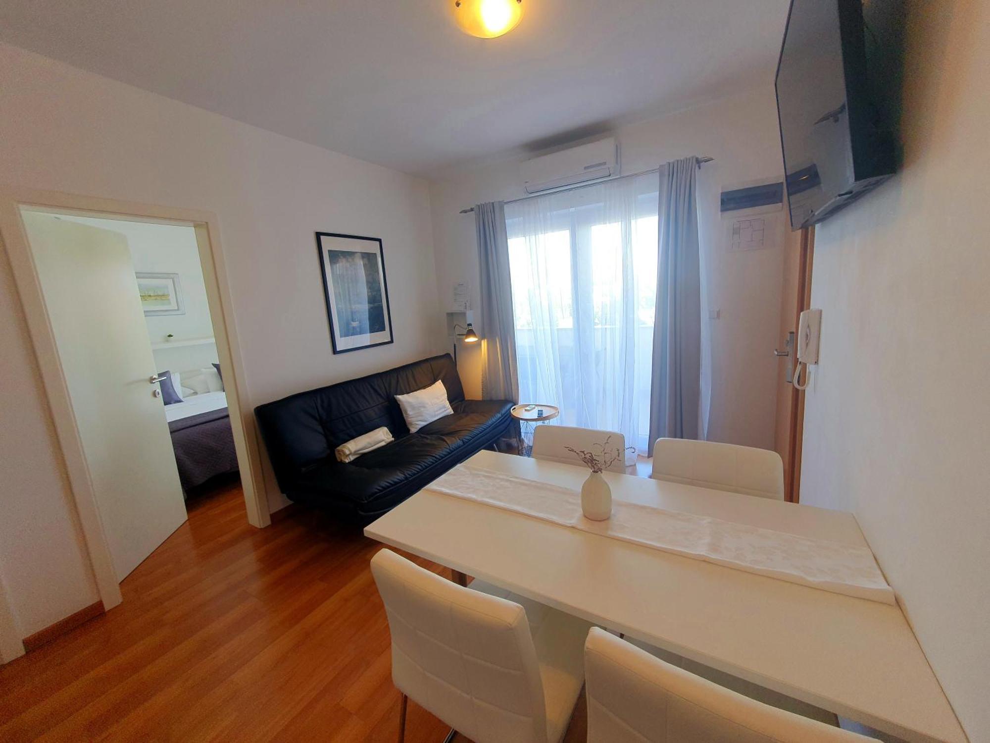 Apartments Marti ムルテル 部屋 写真