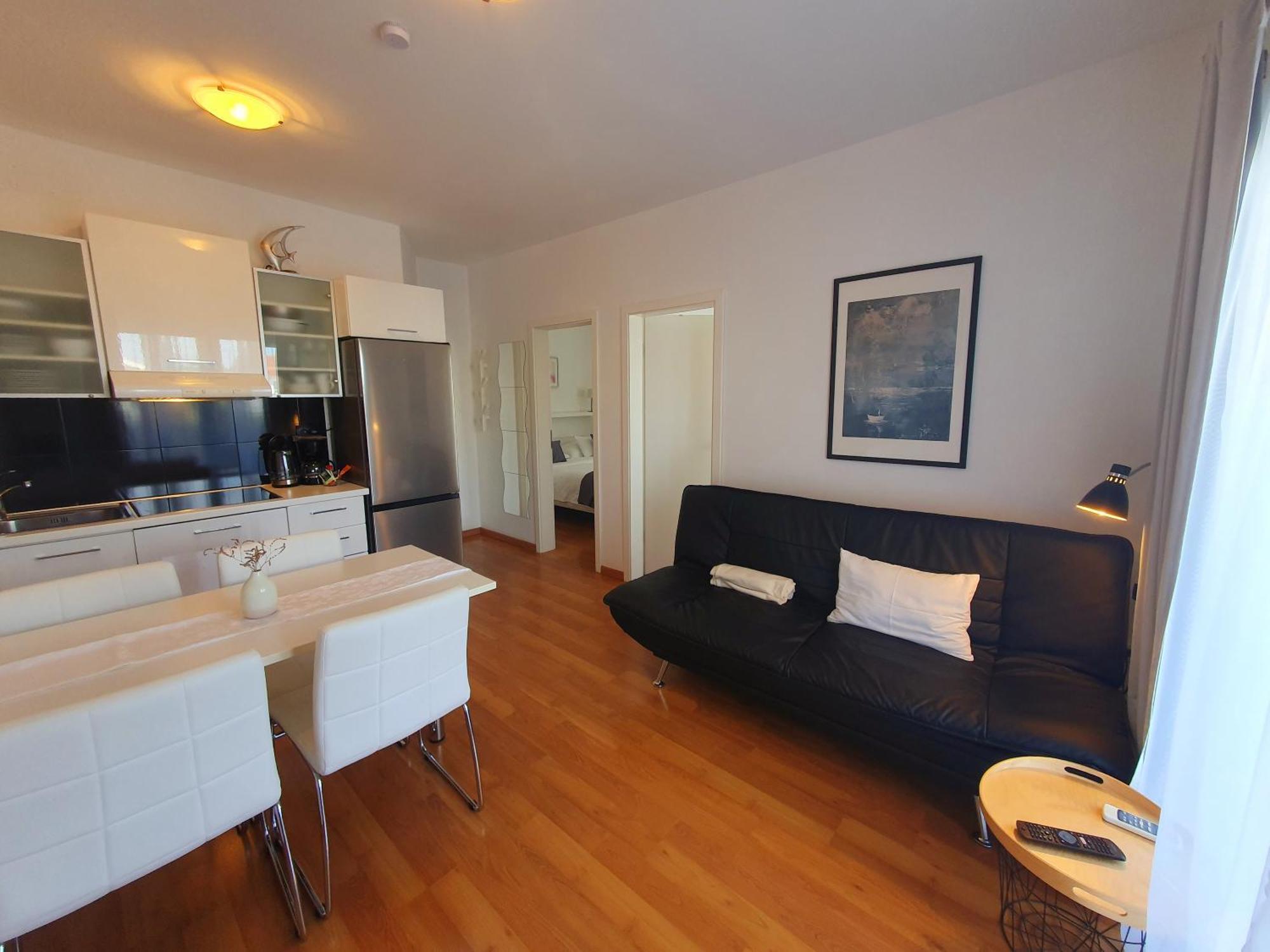 Apartments Marti ムルテル エクステリア 写真